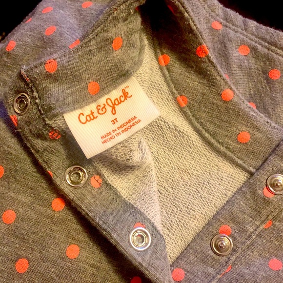 Cat & Jack Gray peplum top with pink polka dots, 3T - Picture 3 of 4